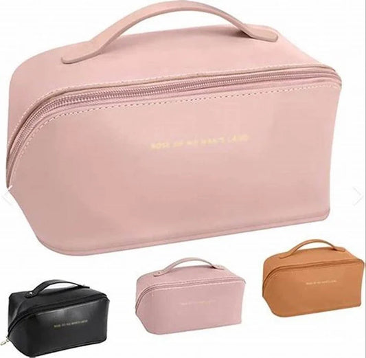 COSMETIC TRAVEL BAG